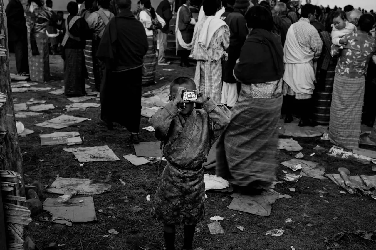 bhutan photography portfolio for freelance photographer mark l chaves