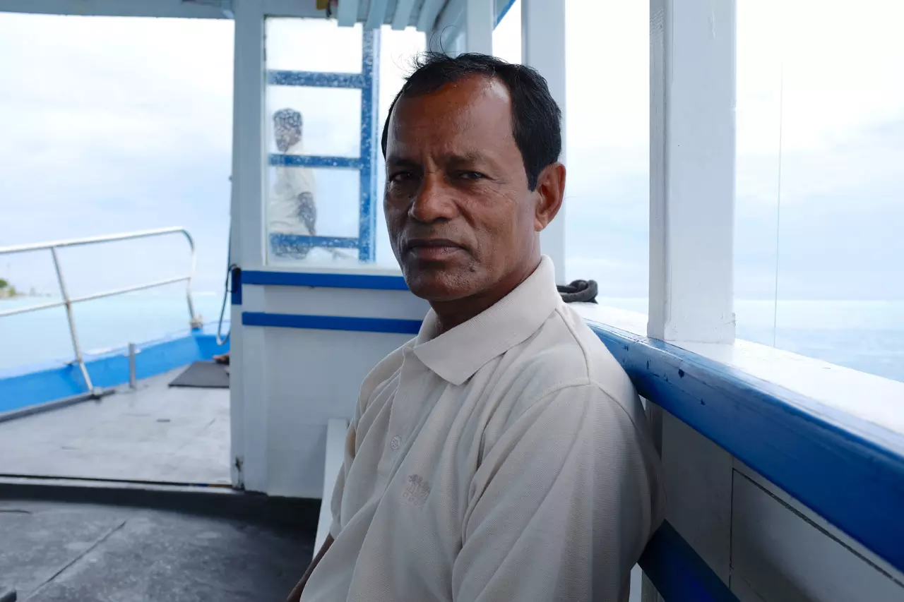 portrait of a dhoni sailor by freelance photographer mark l chaves